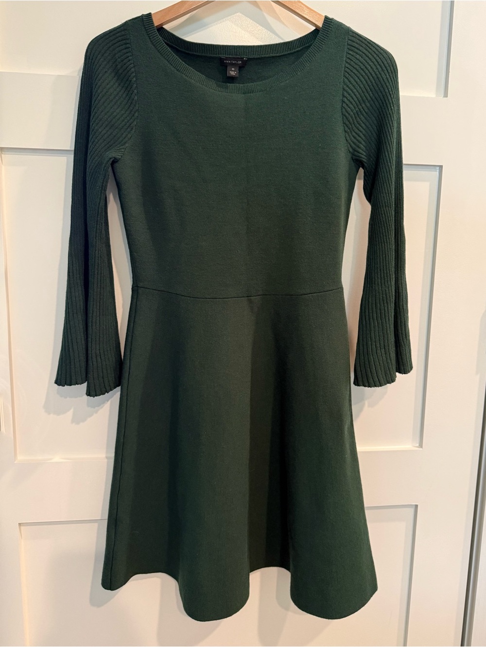 Ann Taylor Wool Blend Long Bell Sleeve Pine Green Sweater Flare Dress XS